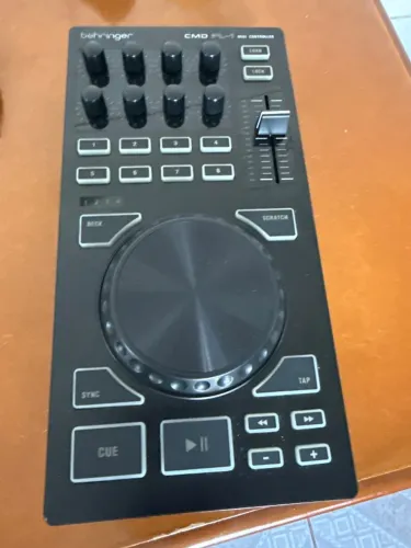 Behringer CMD PL1