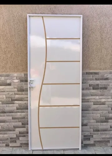 Porta de madeira completa com caixonete em aço