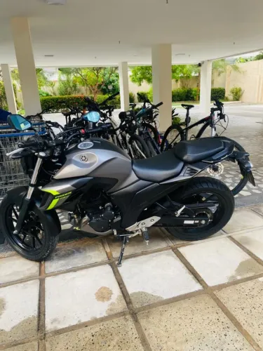 FAZER 250 Boa e nova, é linda e tá te esperando