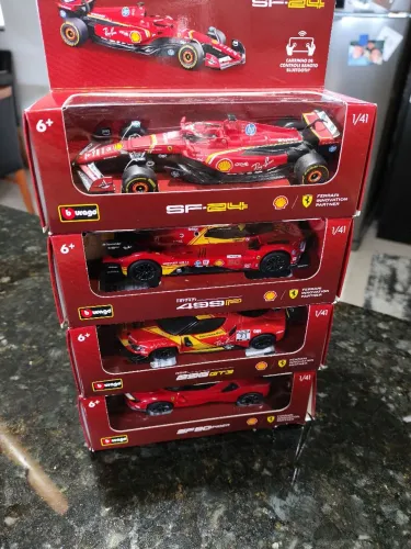 Coleção carrinhos Ferrari Shell burago