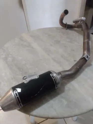 Vende-se escape completo ponteira e curva da marca FOCO 