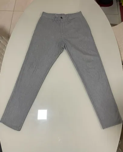 Calça Zara cor cinza, tamanho 40br