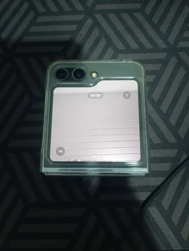 Samsung Galaxy Z Flip 5