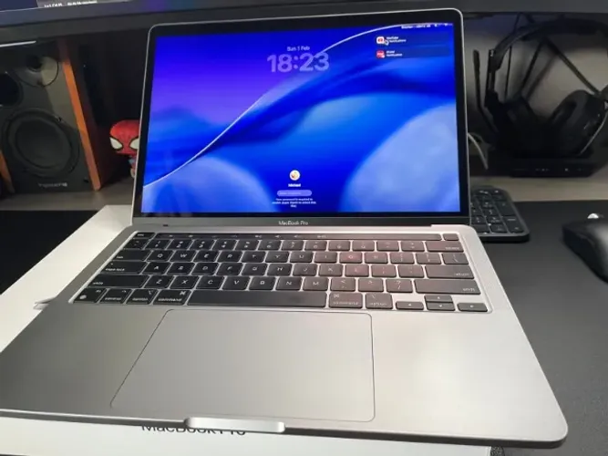 Macbook Pro M1 2020 / 16GB RAM / 256GB / 13 Pol + Caixa original