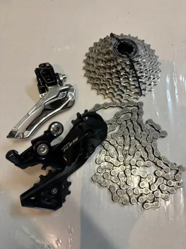 Câmbio dianteiro traseiro cassete e corrente Shimano 105 R7000 11v