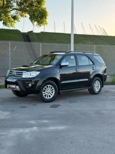 Toyota Hilux SW4 SRV D4-d 4X4 3.0 TDI Dies. AUT 2011