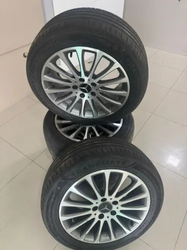 JOGO DE RODAS MERCEDES BENS ARO 17. ( PREÇO NEGOCIÁVEL ) 