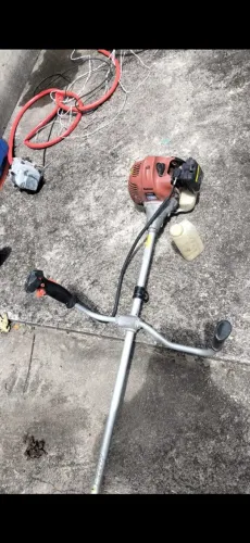 Roçadeira a gasolina