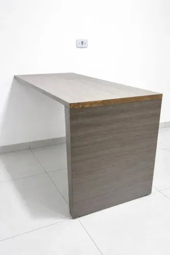 Mesa Bancada Planejada + 2 Banquetas