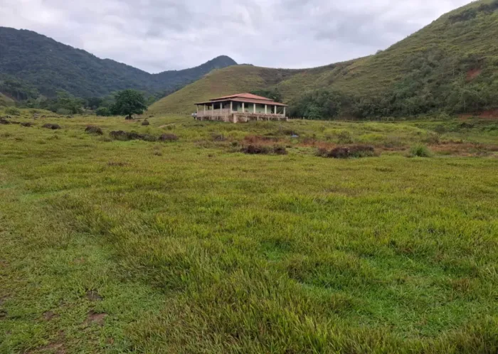 Fazenda à venda em Cachoeiras de Macacu - RJ