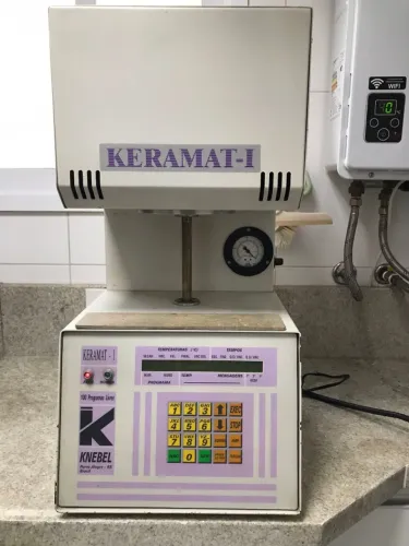 Forno para Queima de Cerâmica Odontológica KERAMAT I - 220Volts KNEBEL