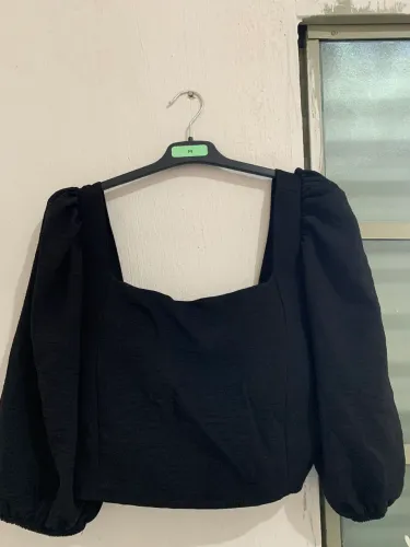 CROPPED PRETO COM BOJO TAM UNICO NUNCA USADO 