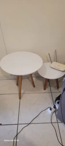 CAMA SOLTEIRO, GUARDA ROUPAS, MESA DE CENTRO, RACK, MESA DE COZINHA