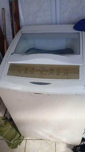 Máquina de lavar com defeito