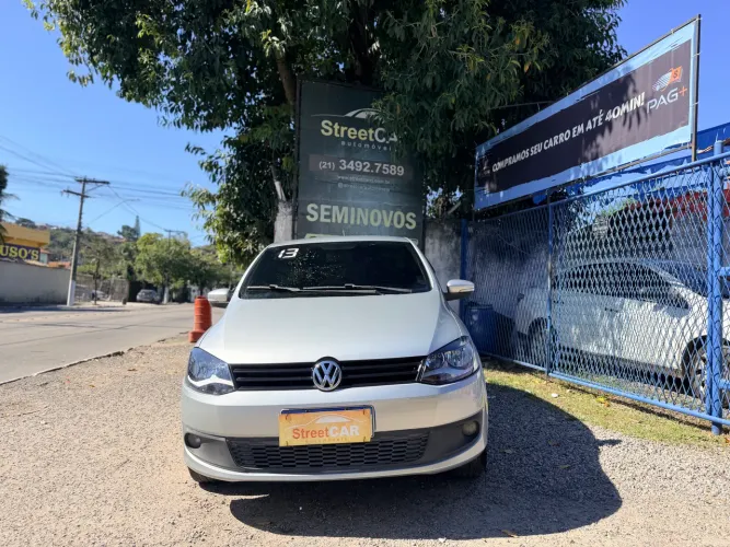 Volkswagen Fox 1.0 MI Total Flex 8V 5P 2013