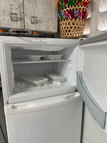 Geladeira Cônsul Usada 330 litros duas portas