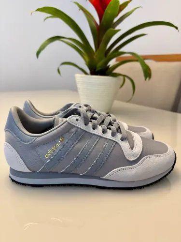Tênis Adidas Original Novo c etiqueta! Comprado nos EUA
