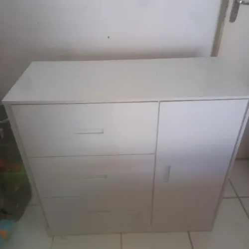 Comoda gaveteiro