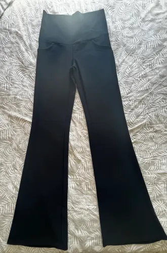 Calça gestante bootcut canelada