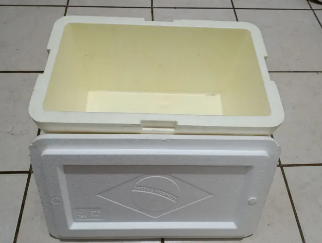 Caixa térmica de isopor 27 litros