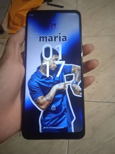 Vendo G22, não possui nenhum trincado 