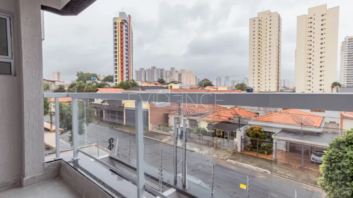 Casa à venda Vila Carrão com 224 m²