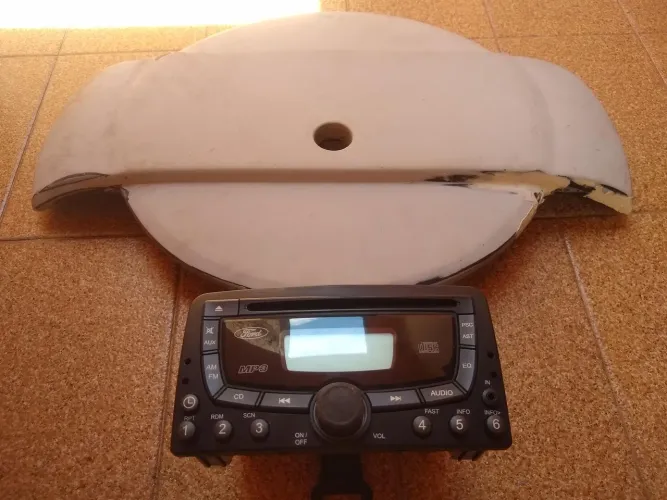 Som e capa estepe Ford 