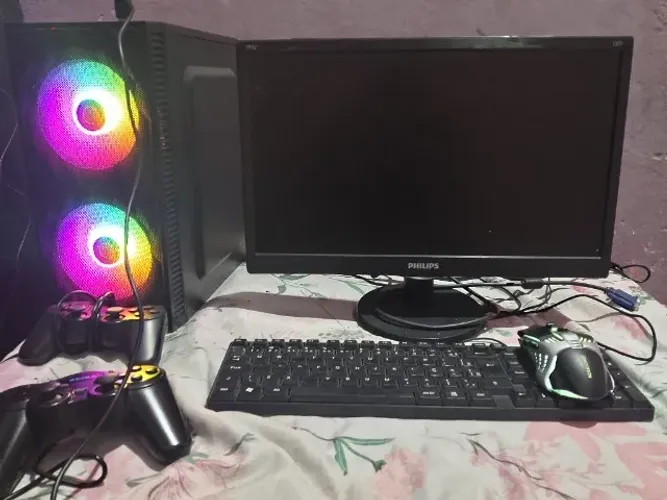 Computador completo, para estudos (e outros)em perfeito estado!