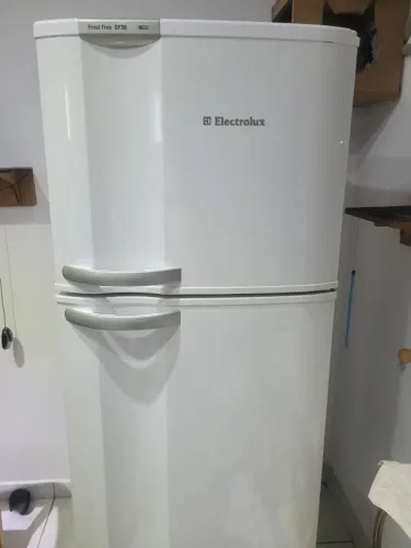 Geladeira Eletrolux DF 380 Freezer