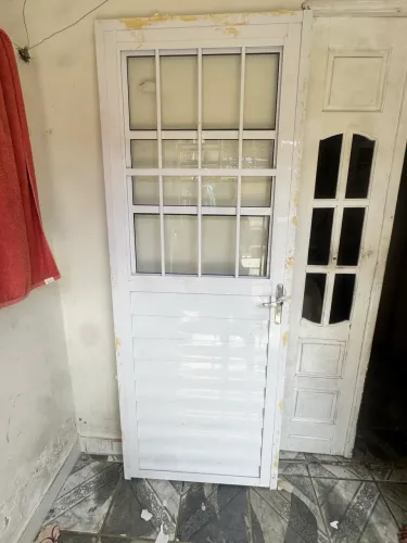 Porta alumínio de 80cm