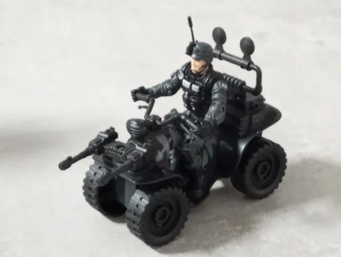 Quadrimoto e soldado - estilo Chão Mei