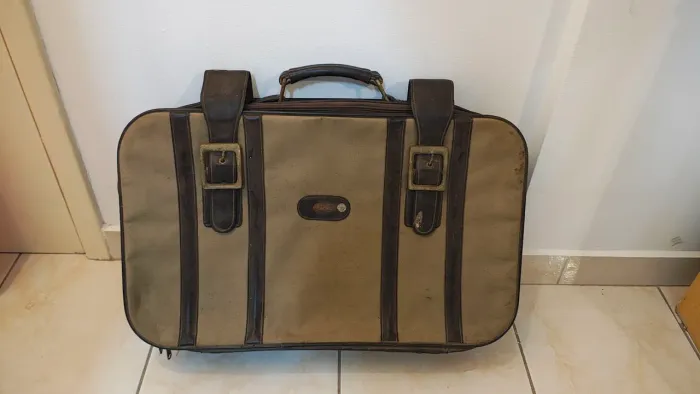 Malas de viagem e decoração
