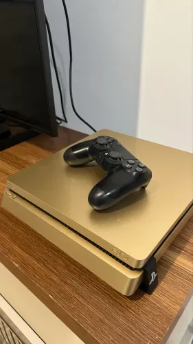 PS4 SLIM - 1T - GOLD EDITION