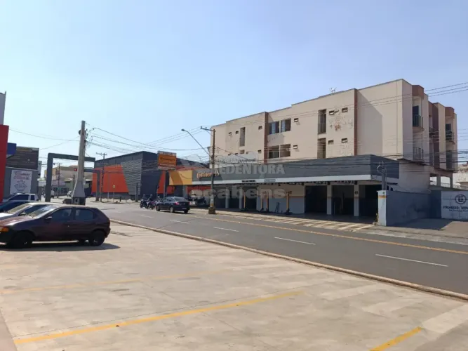 Salão comercial para locação localizado no Parque Industrial.