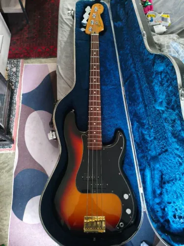 Fender Precision Bass