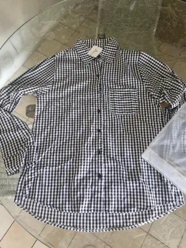 Blusa feminina de tecido xadrez 