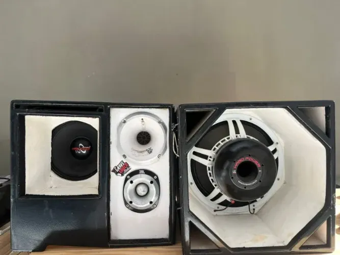 SOM DE CARRO AUTOMOTIVO (VENDO SEPARADO)