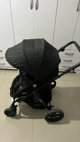 Carrinho de bebê Cosco