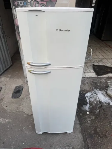 Vendo geladeira Electrolux Duplex R$ 980