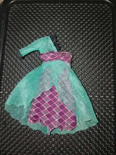 Vestido da Lagoona Blue da linha Monster High ? 13 Desejos