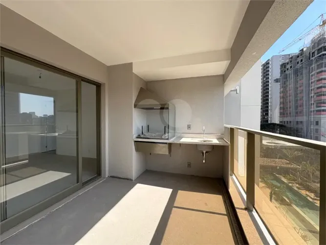 Apartamento com 3 quartos à venda em Campo belo - SP