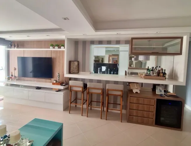 Apartamento de 3 dormitórios na Trindade