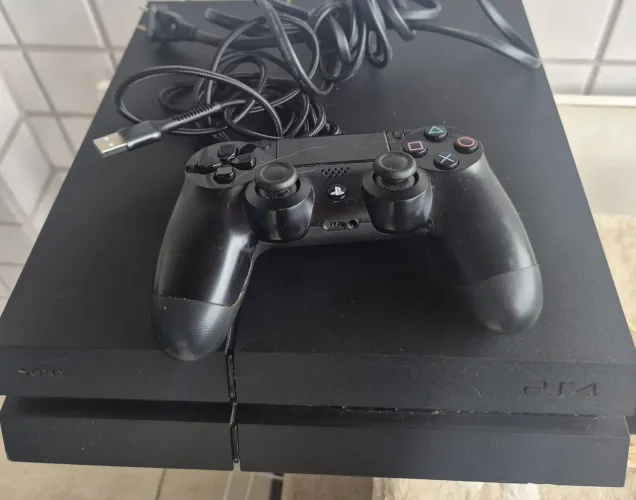 PS4 e 1 controle R$1700