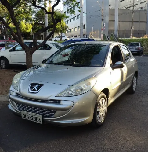 Peugeot 207 XR 1.4 Flex 8V 5P 2013
