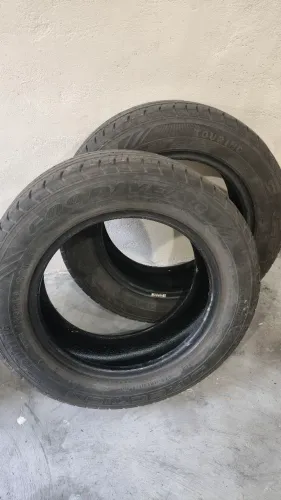 Vendo 2 pneus 175/65 14 Goodyear Direction