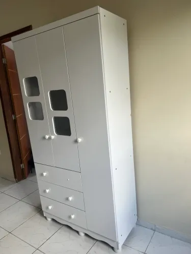 Guarda roupa infantil