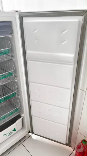 FREEZER 121L