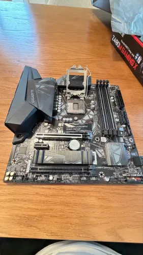 Placa mãe Gigabyte z490m Gaming X Lga1200