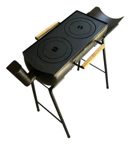 Churrasqueira e fogão a lenha juntos 