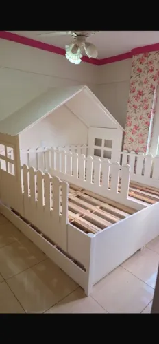 Cama infantil Montessoriano 